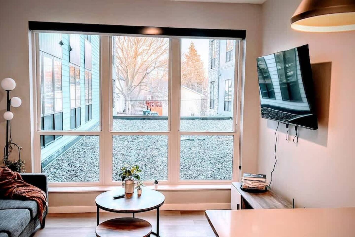 DT Coze Apt, Gym, Rooftop, Free Street Parking