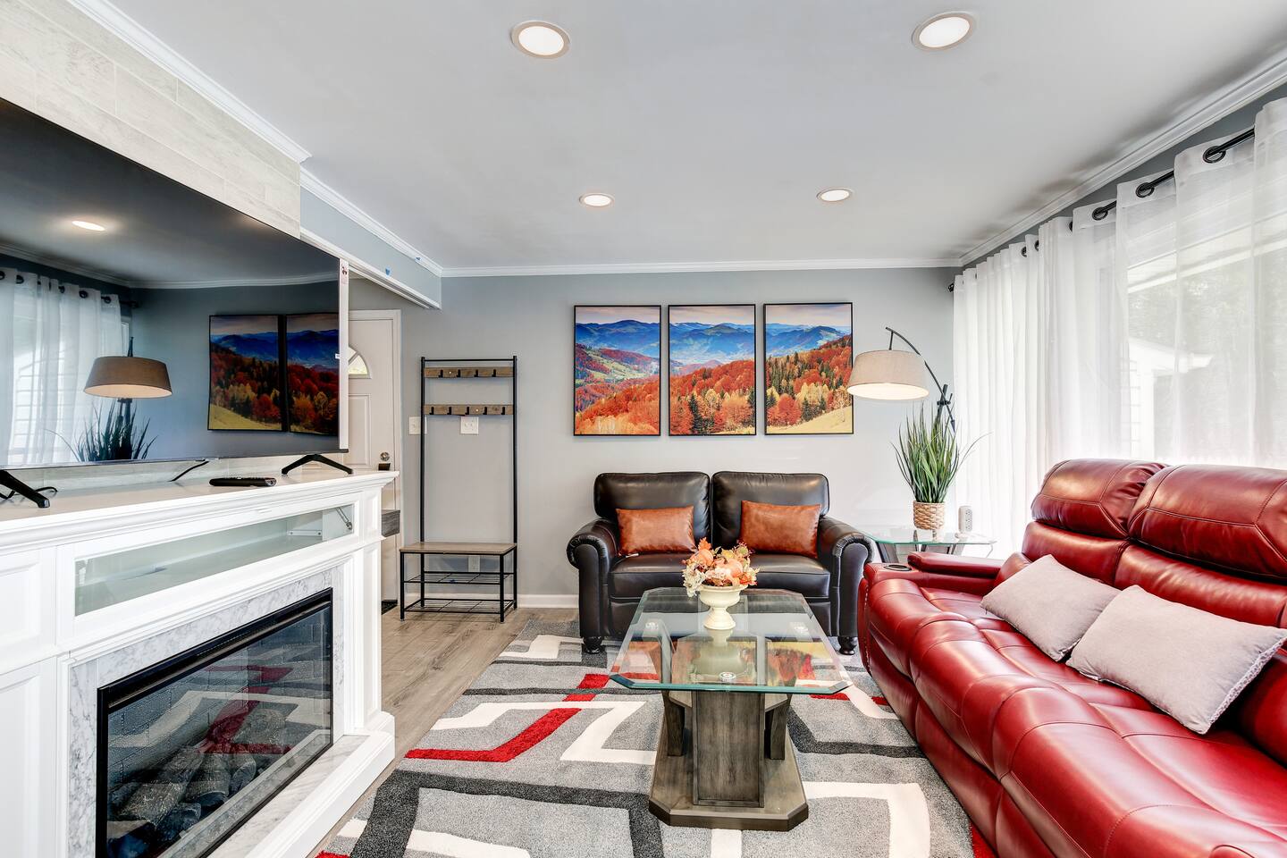 Walk to Metro, Dining, Shops|25 Min to DC|4BR&Yard