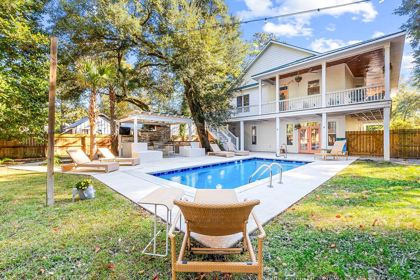 Pura Vida Villa Luxe Coastal Retreat + Heated Pool