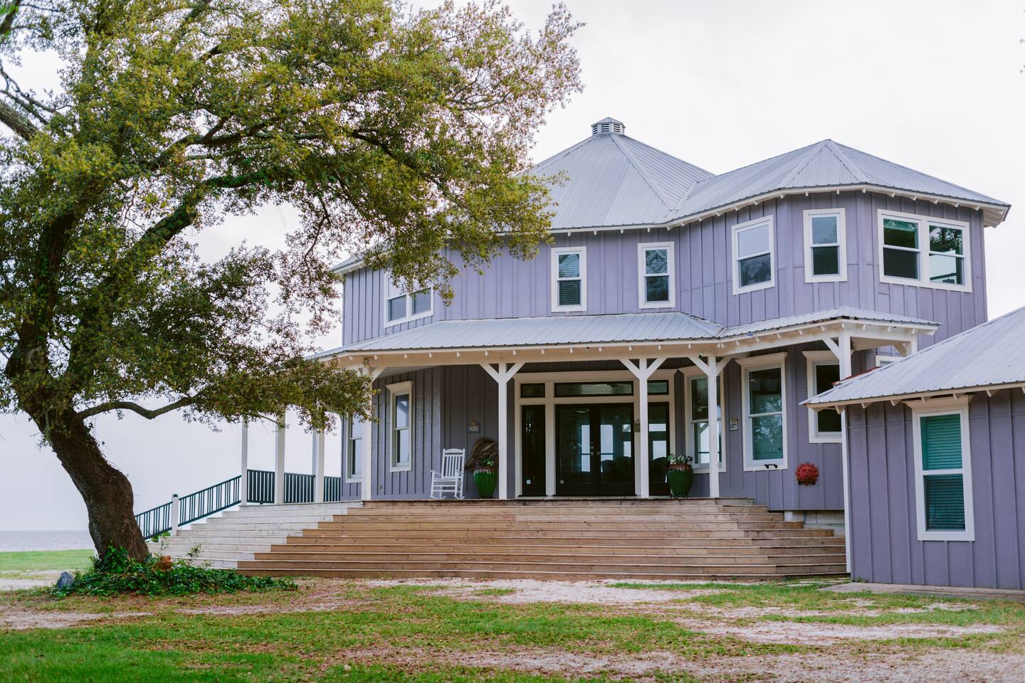 Ocean Front Home, New Private Fishing Pier.
