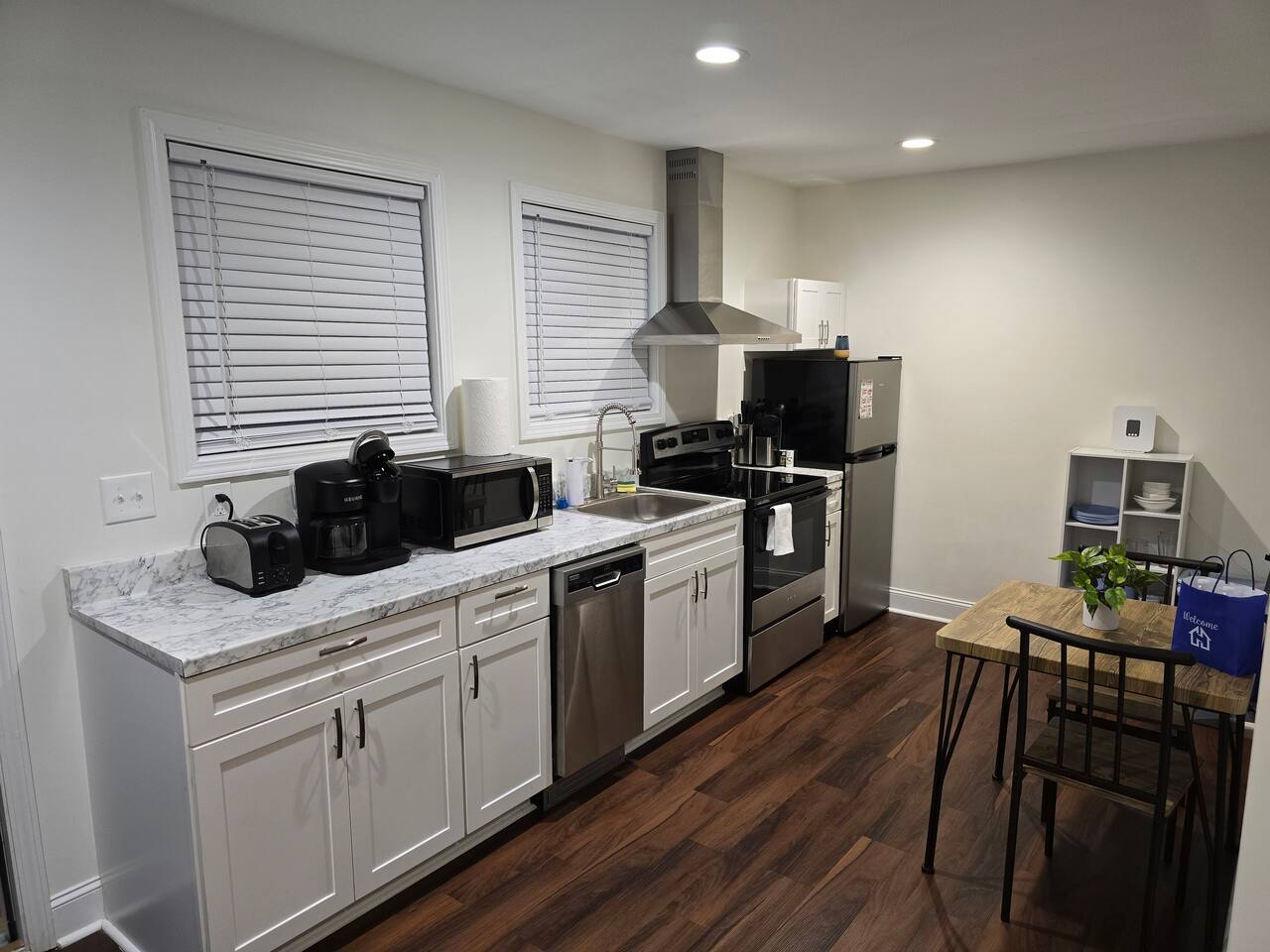 1BR Fully Handicap Accessible Near Downtown