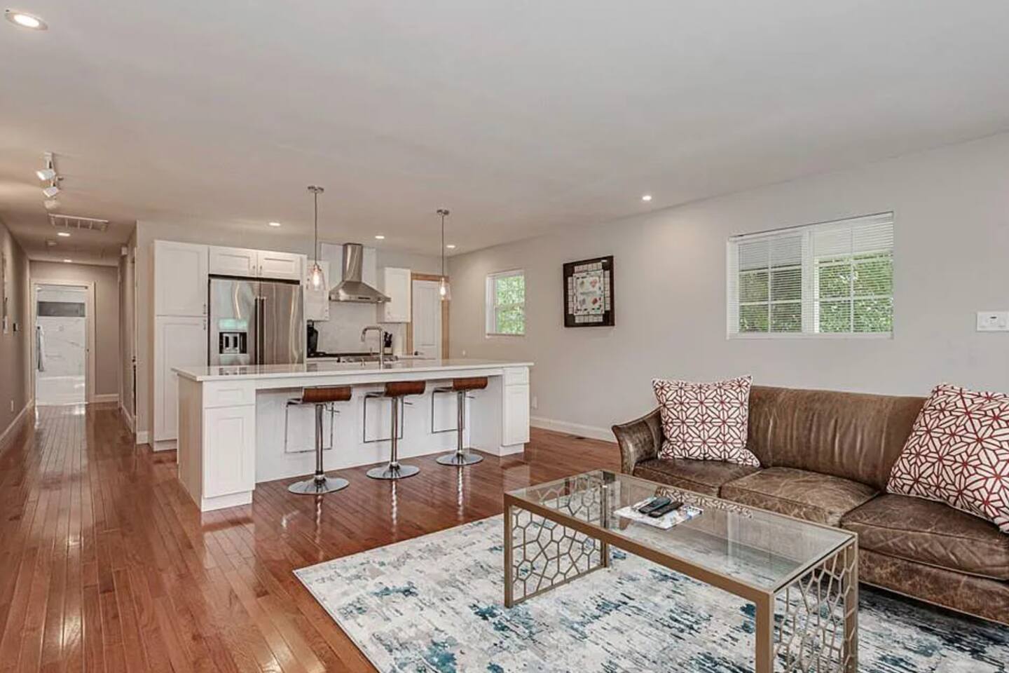 Abbott Park 5 minutes to South End- 2 BR