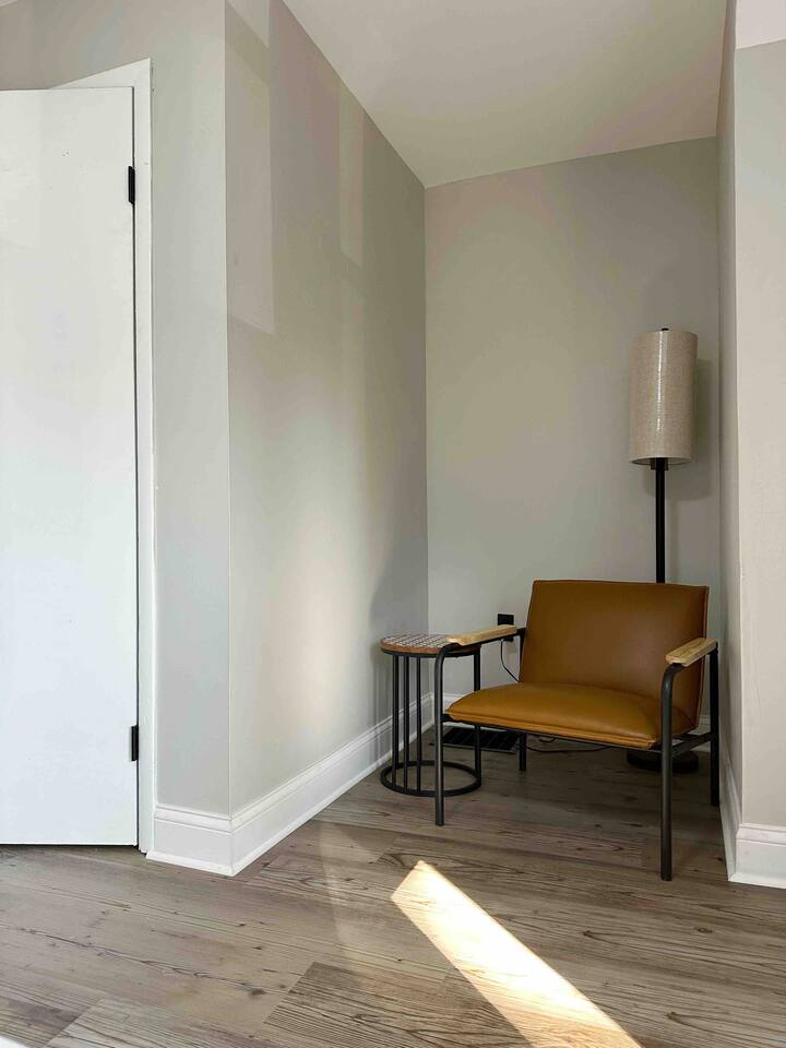 Rotherwood Roost / 2BR/1BA Apartment near UE