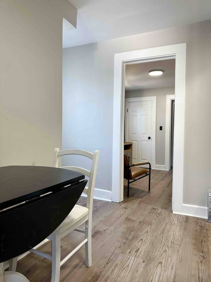 Rotherwood Roost / 2BR/1BA Apartment near UE photo 5