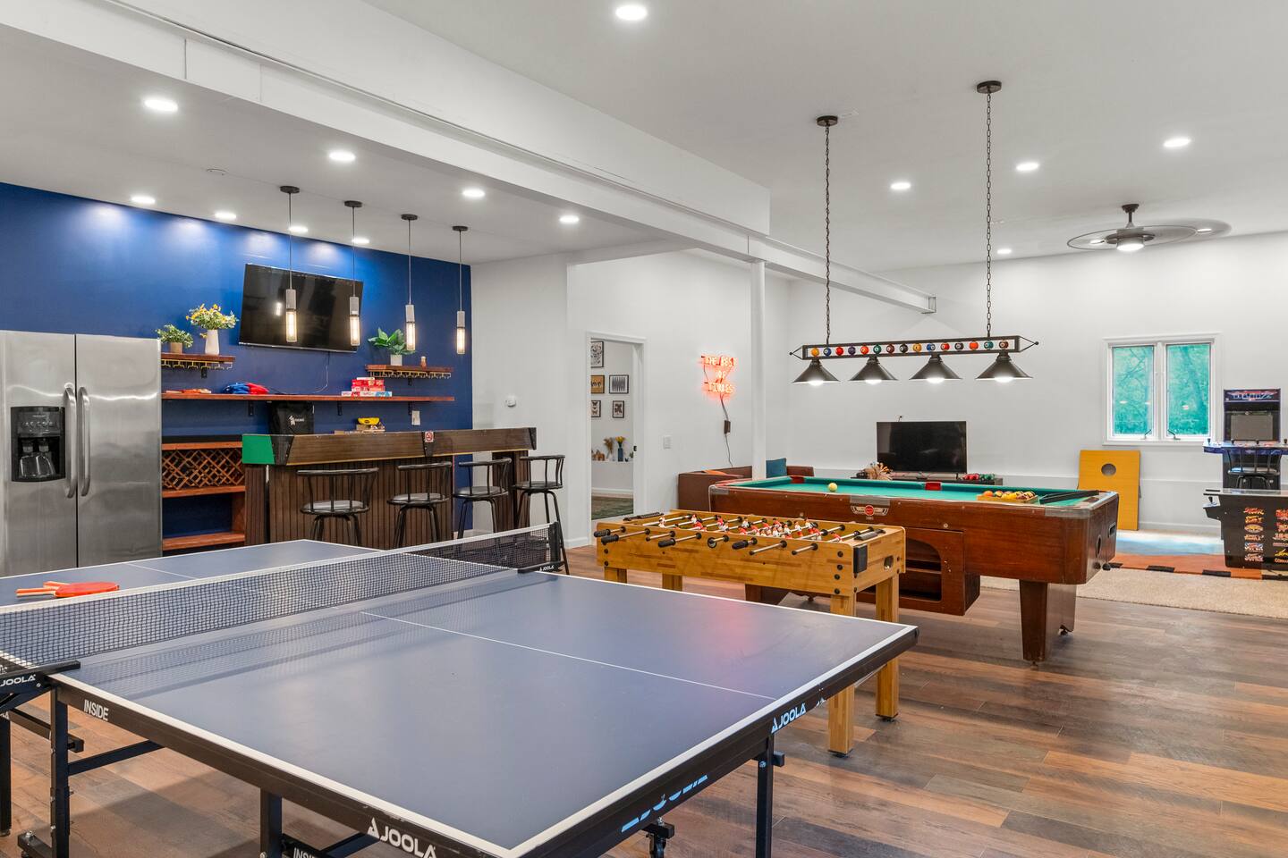6500sqft, Hot Tub, Game Room