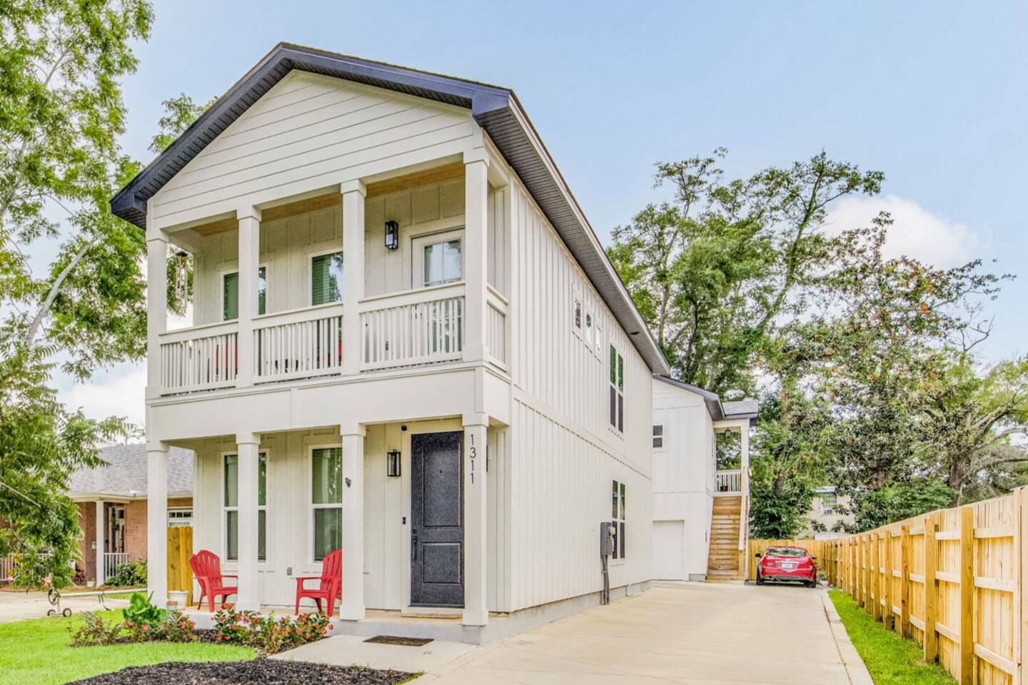 Spacious + Walkable | 4BR w/ Guesthouse + Firepit