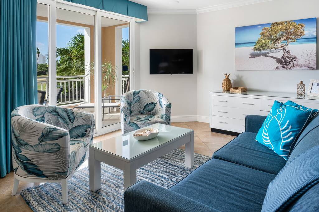 Double unit. 3 Rms, 4 beds. Beach Resort.