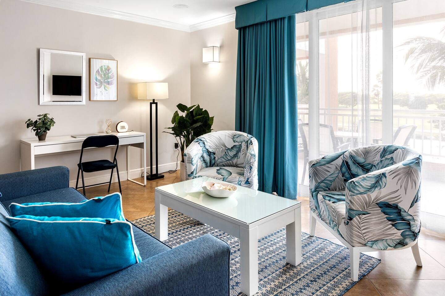 Divi Beach large 1 bedroom condo. Sleeps 4.