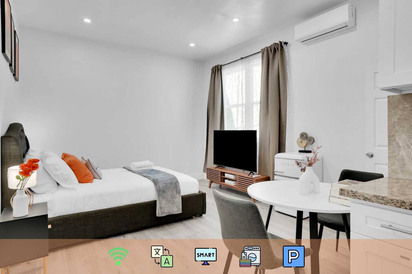 Orange Is The New Black Studio - BRAND NEW !