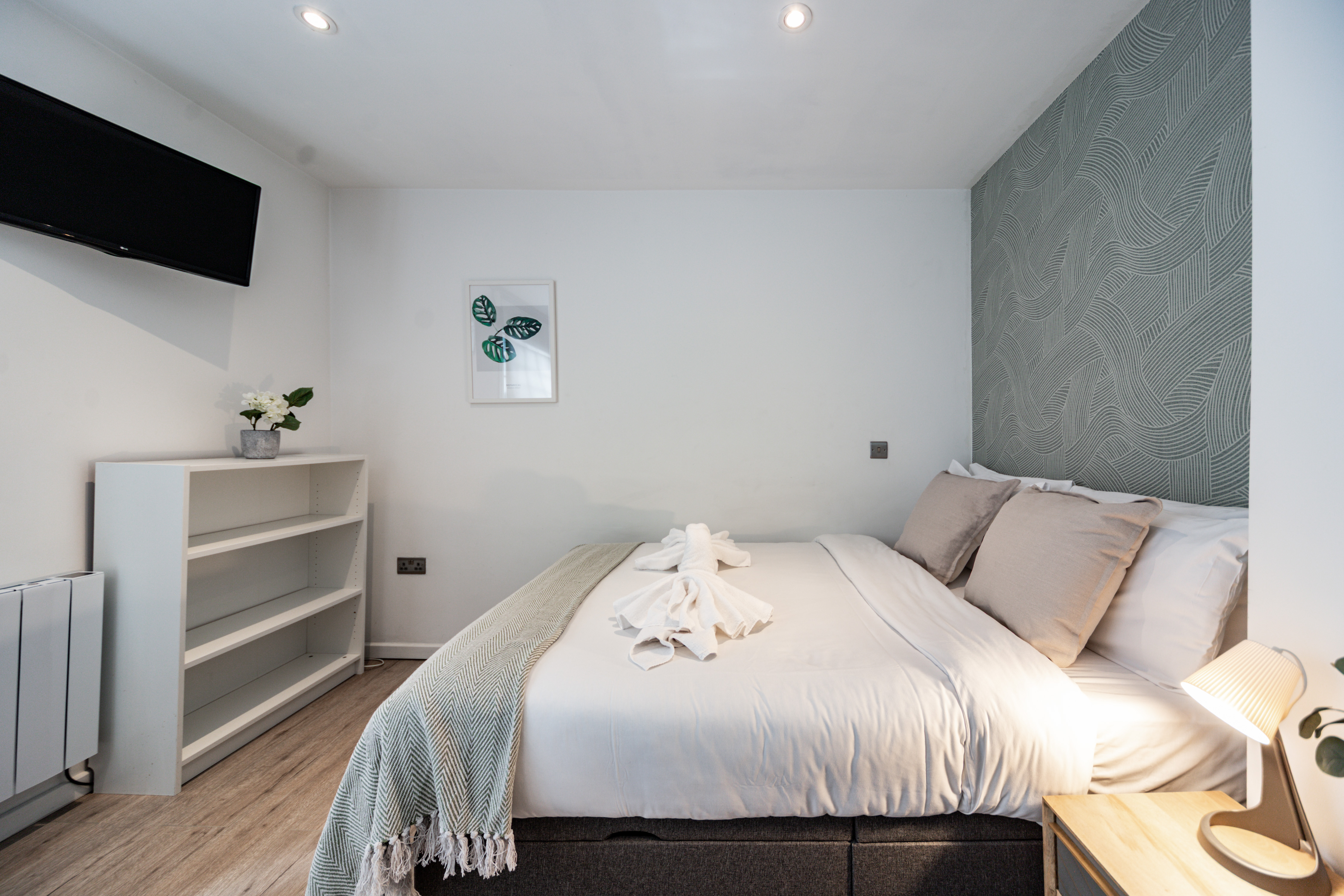 Stylish ground floor studio