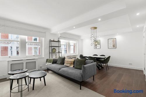 Premium Three Bedroom Apartment - Fitzrovia