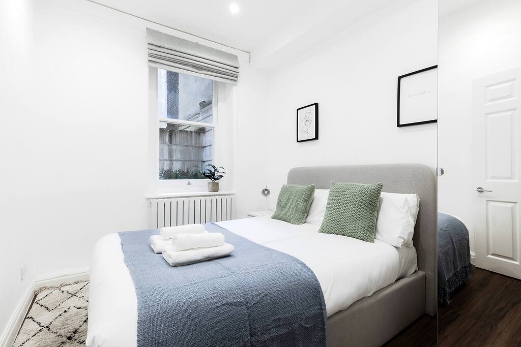 Two Bedroom Apartment - Fitzrovia