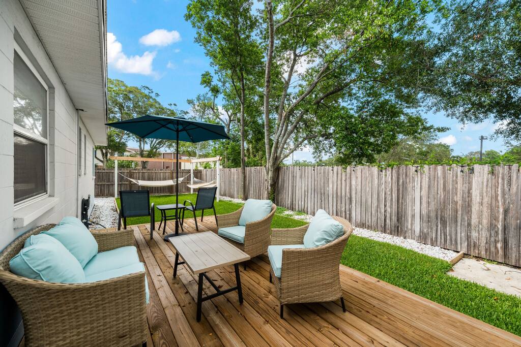 Clean & Comfortable Close to Downtown 3Bed/2Bath
