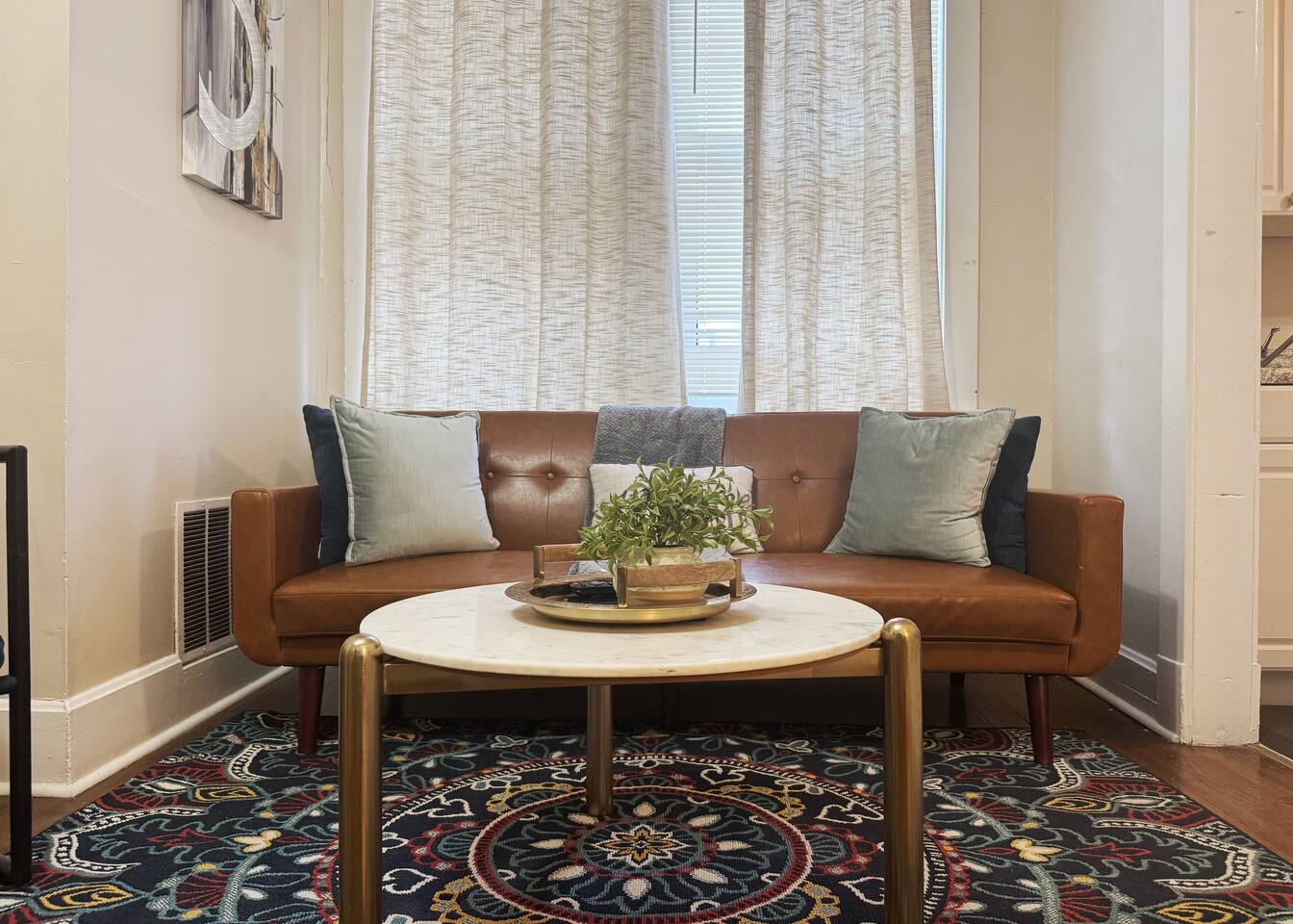 Steps from Riverfront Downtown EVV 1BD/1BA Apt photo 4