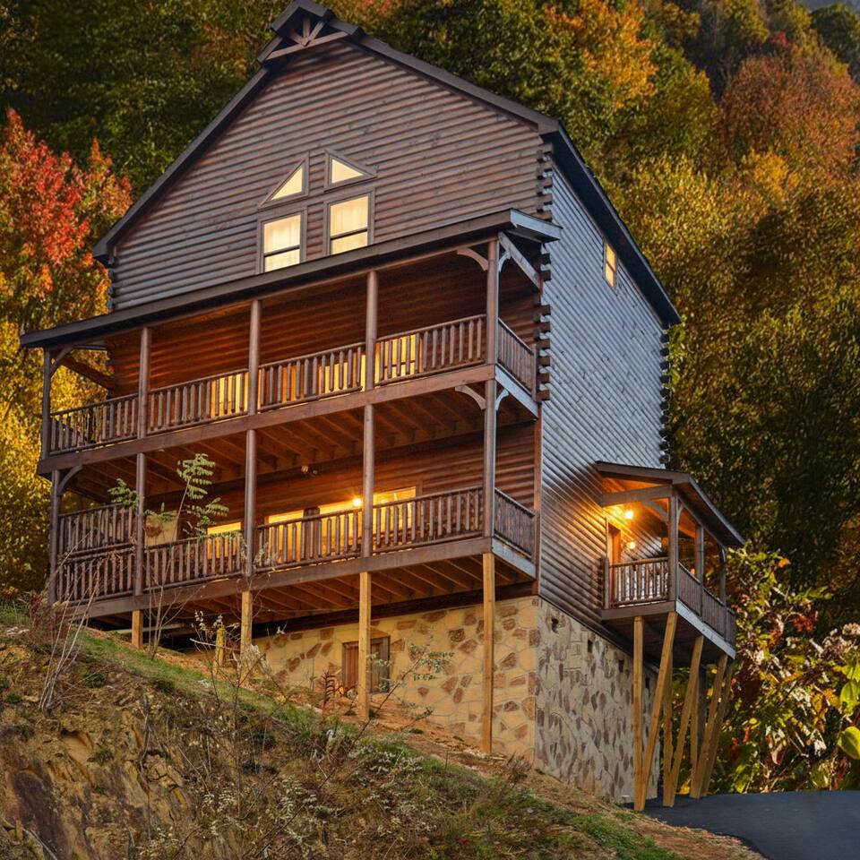 Smoky Mountain Heaven II, 5 Luxury King Suites