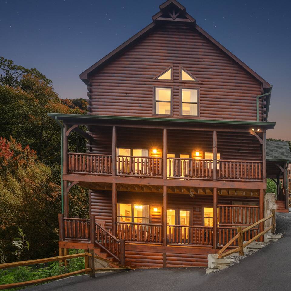 Smoky Mountain Heaven V, 5  Luxury King Suites