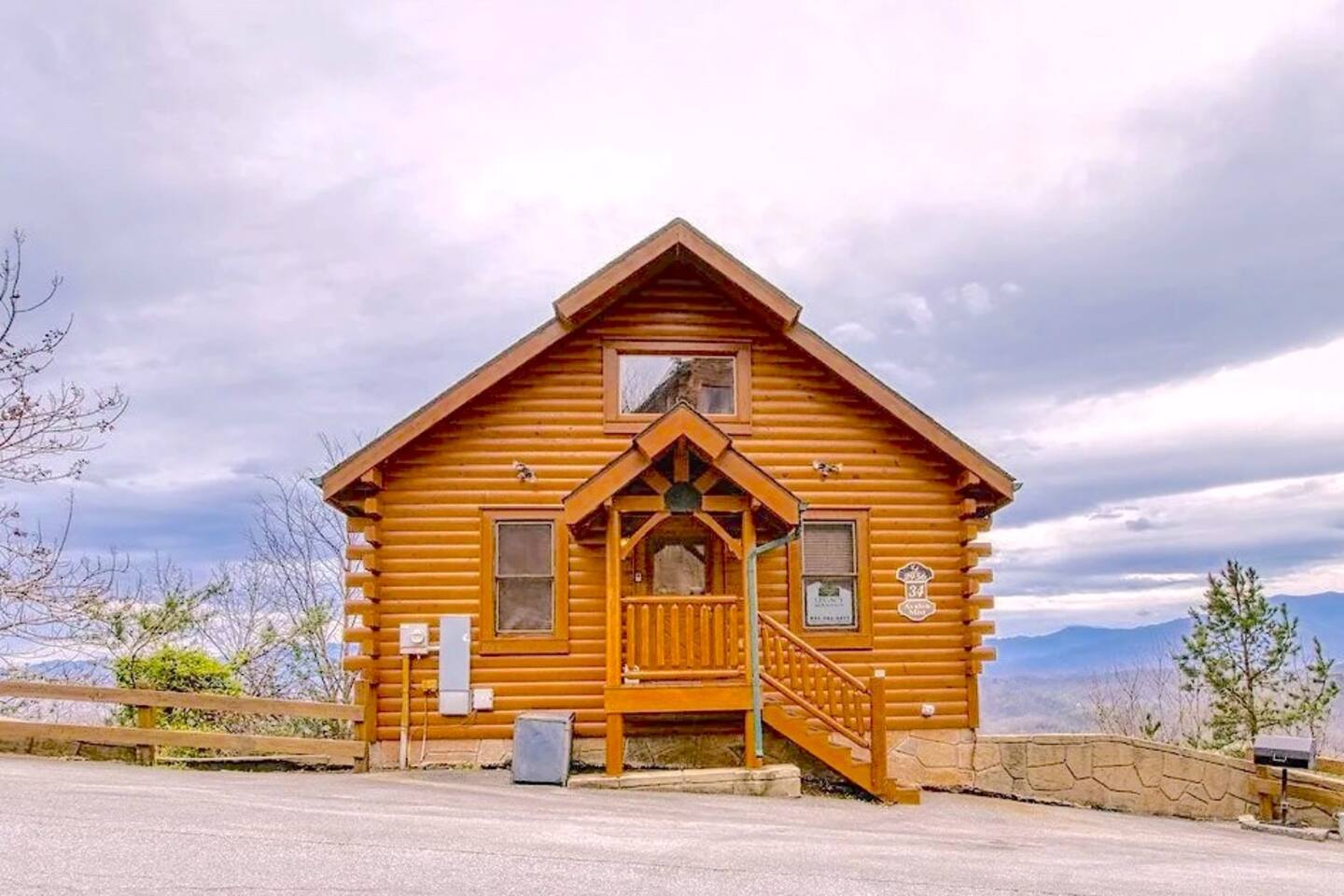 Spring Discount•Picturesque Mountain Views•HotTub