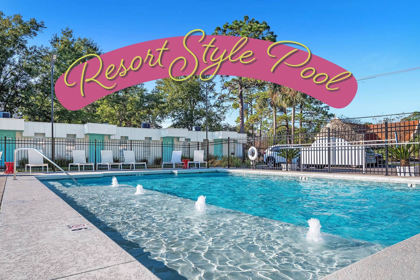 Cozy Condo: Close to Beach, Pubs, Restaurants