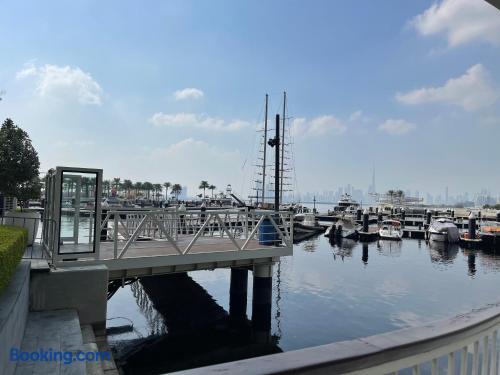 ASHRI HH, Luxurious Apt in Creek