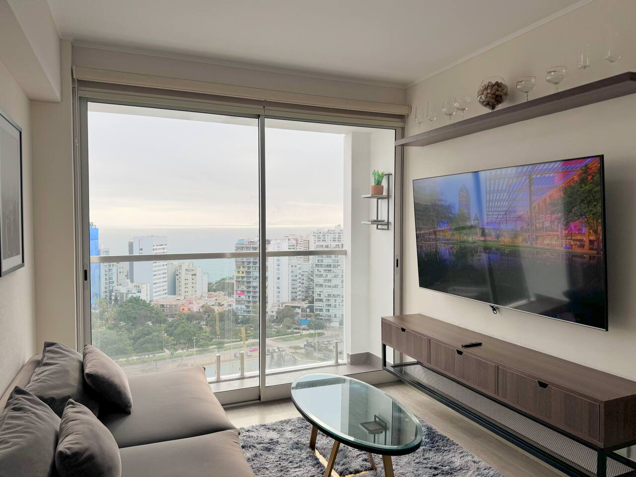 Peruvian Apartments Barranco 2004