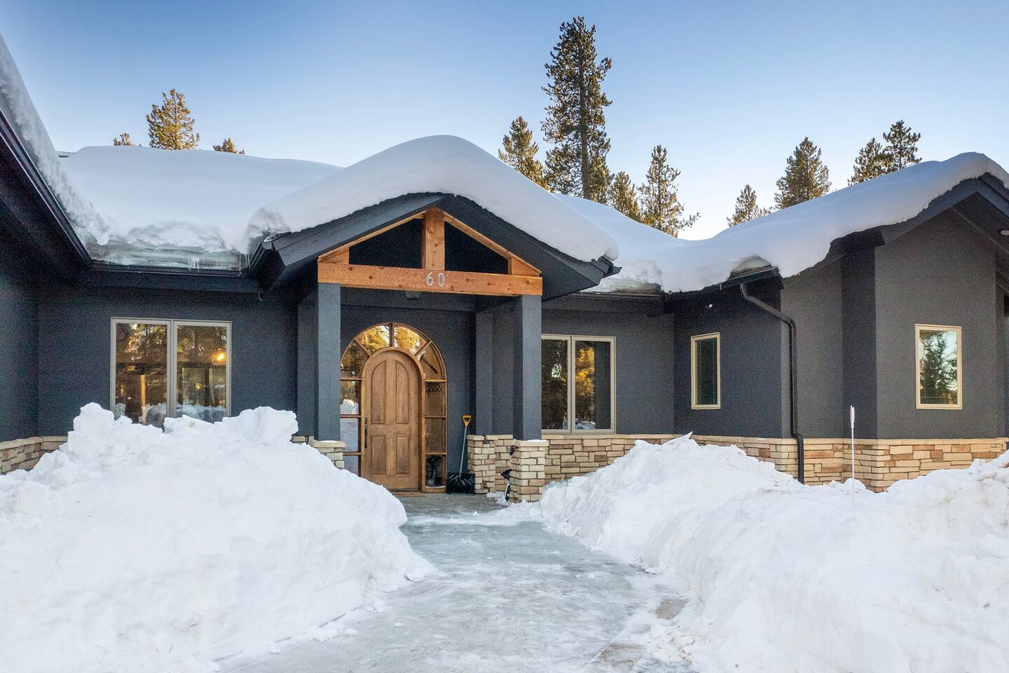 Modern luxury mountain house