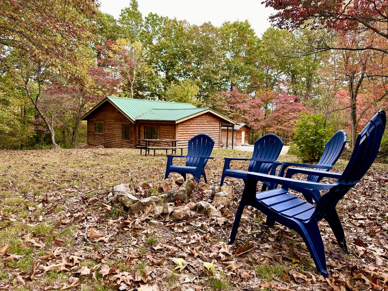Onyx Grove Cabin | 2 bedrooms & HOT TUB!