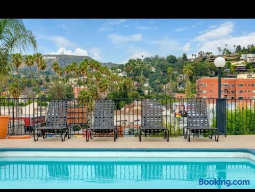 Hollywood 2Bed Apt w Rooftop pool & Panoramic View