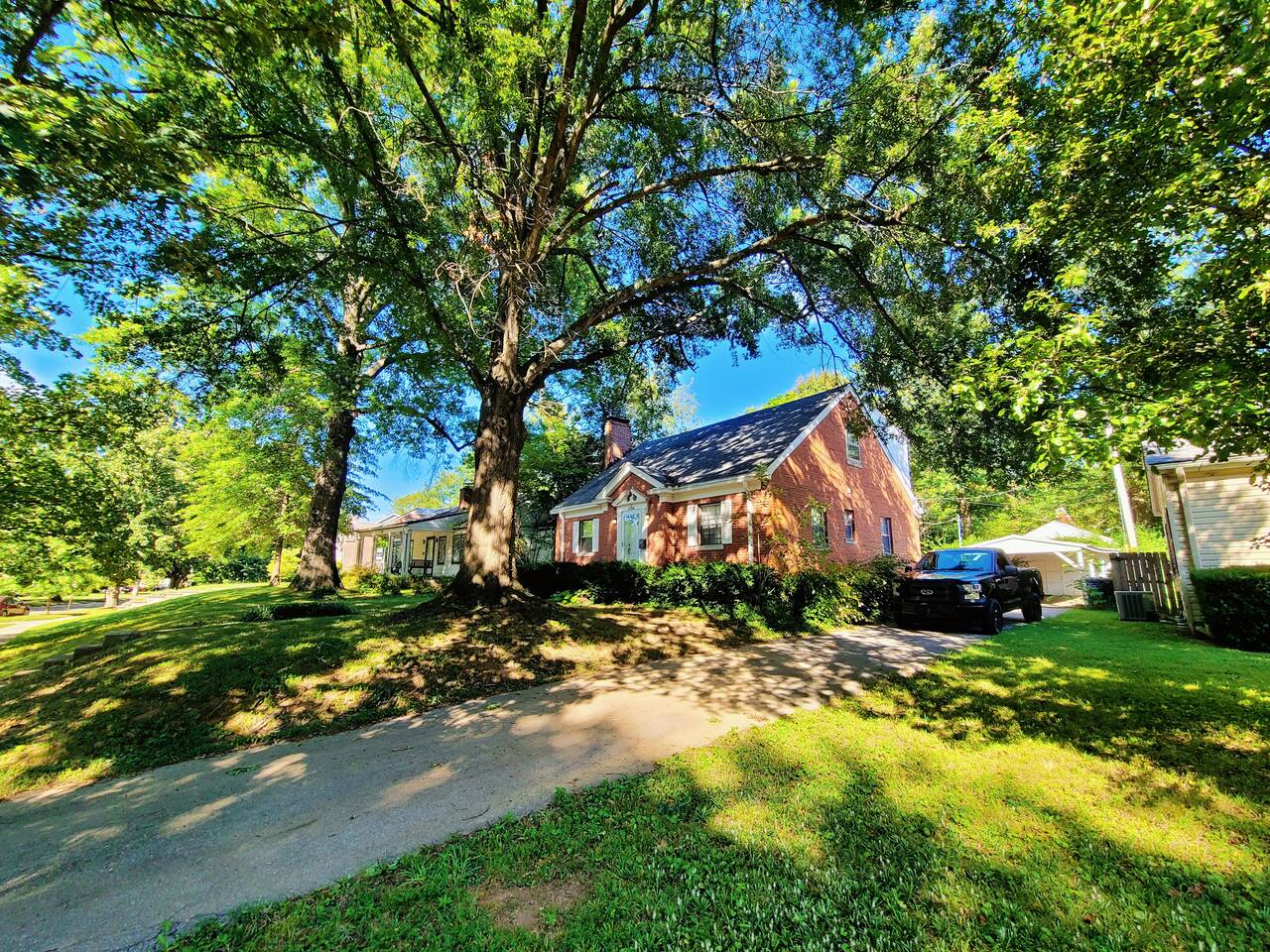 Kastle Livin'-Walk to UK Chandler, near Hospitals