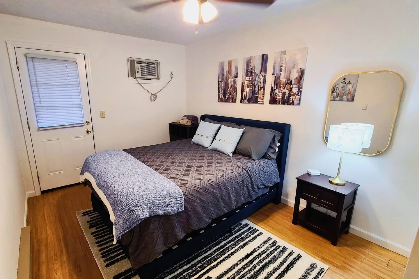 Safe Apt near UKPD - Free Parking, Walk to UK