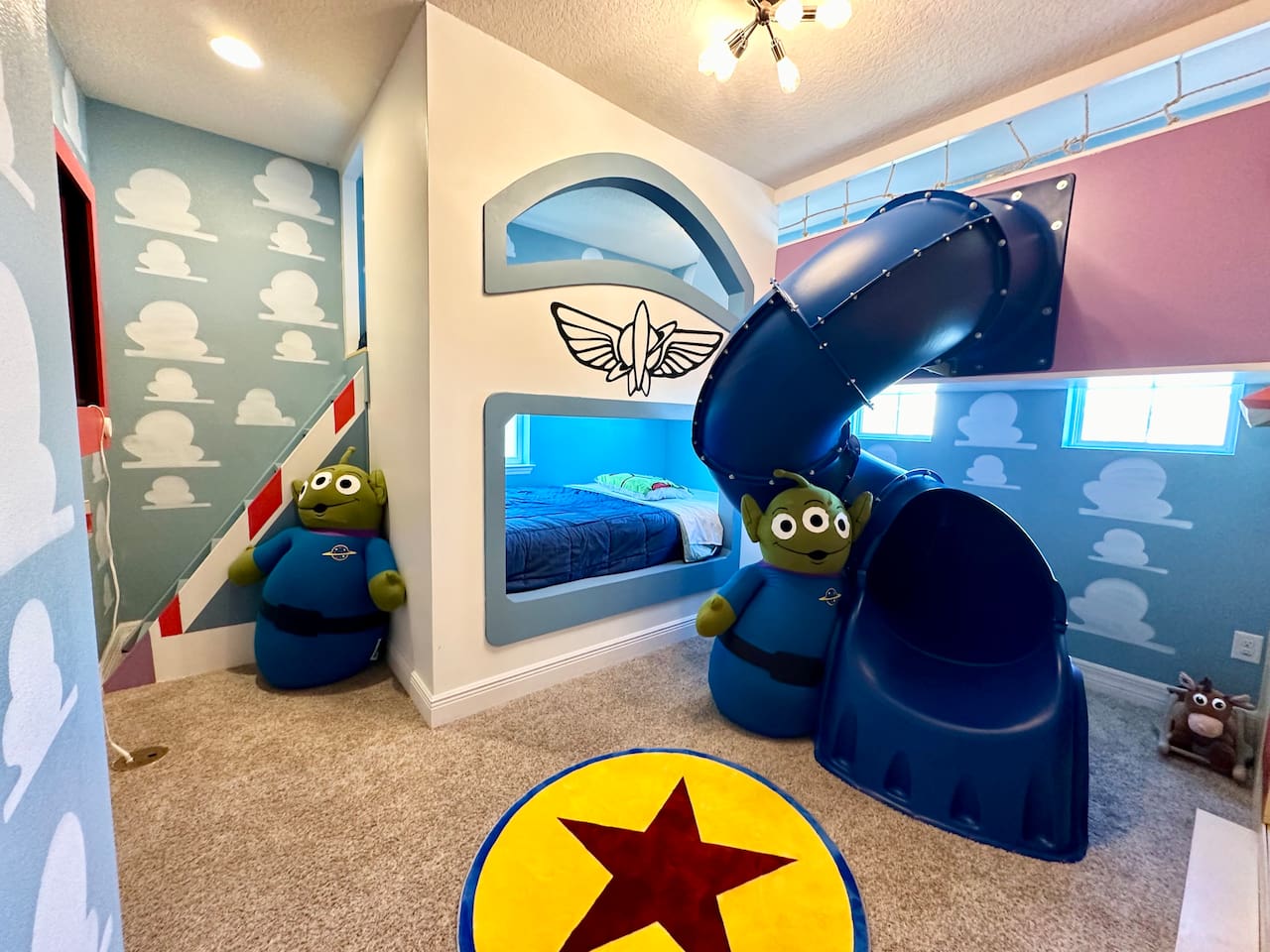 Disney | Game Room | Pool | Next 2 resort| 3 Kings