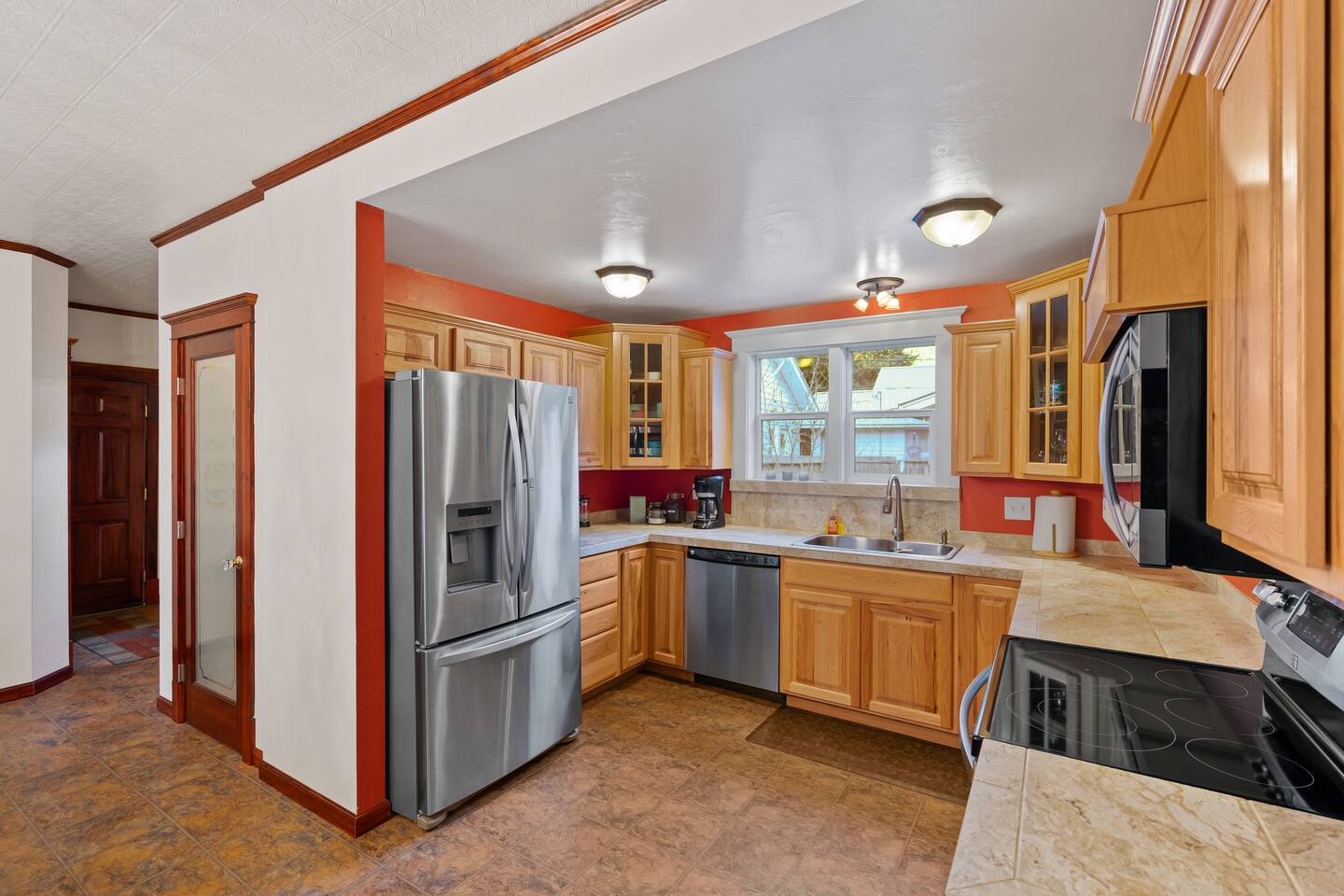 Mountain Group Getaway | Sleeps 18 | Full Kitchen