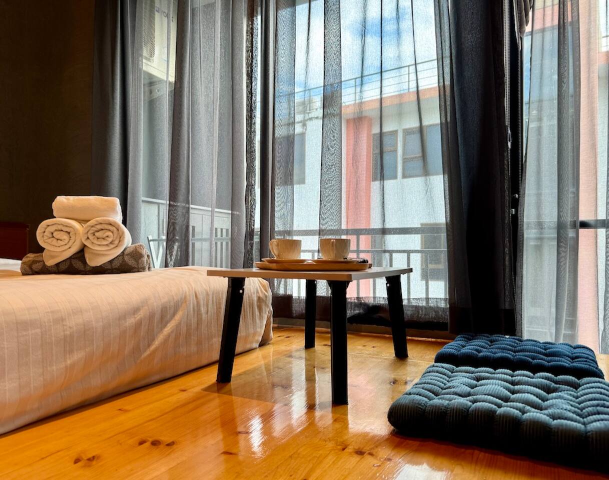 Niran NaiHarn, Serene Studio Retreat, Relife Windy