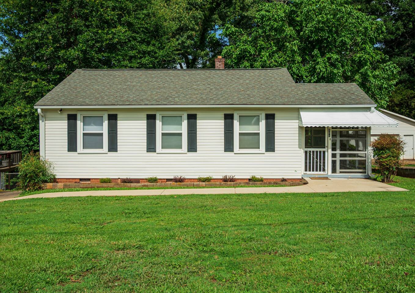 Respite Inn- Monthly Rental 3 Miles to DT GVL