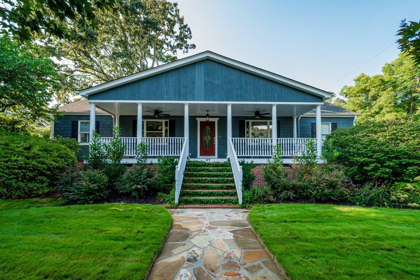 Maple Sanctuary-Monthly Rental 3 Miles to Downtown