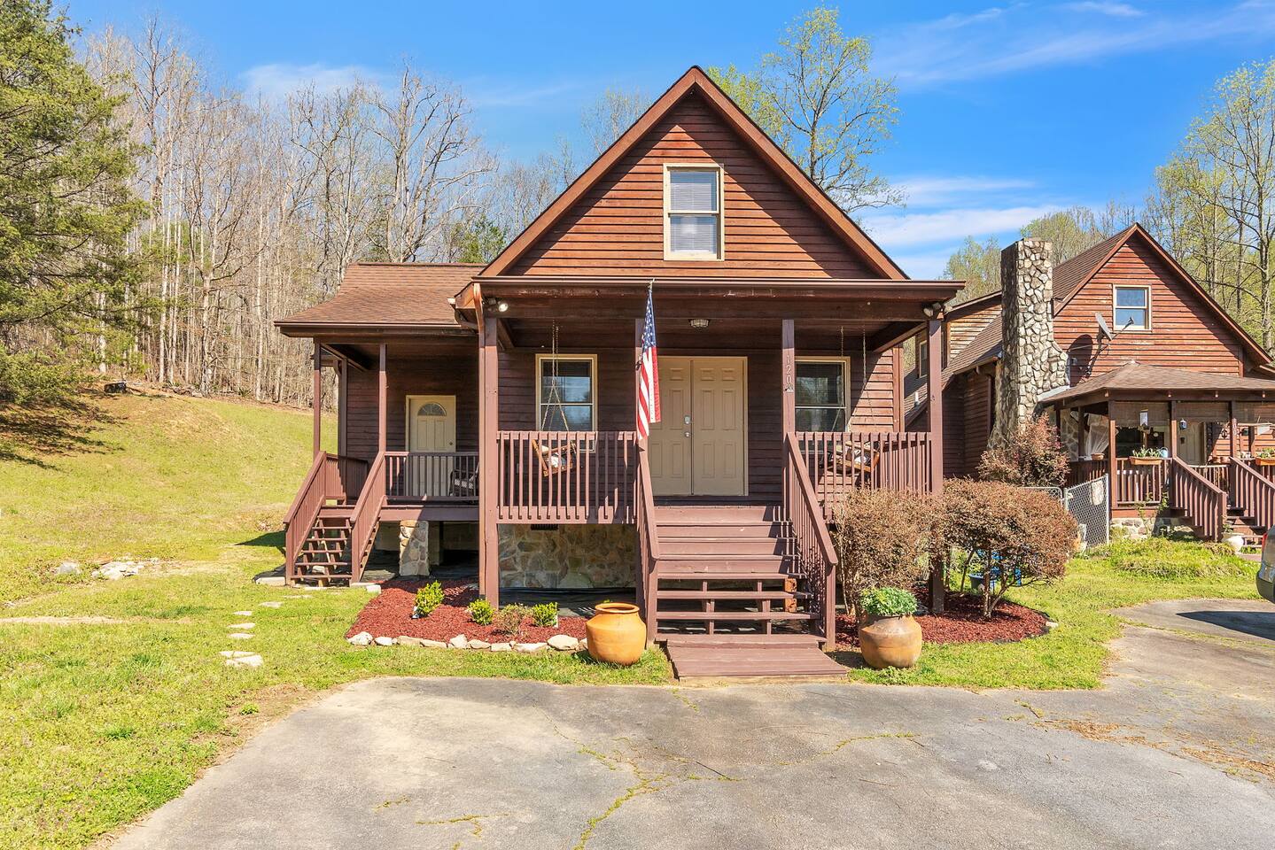 Pet-Friendly Cabin in Marietta w/ Porch Swings