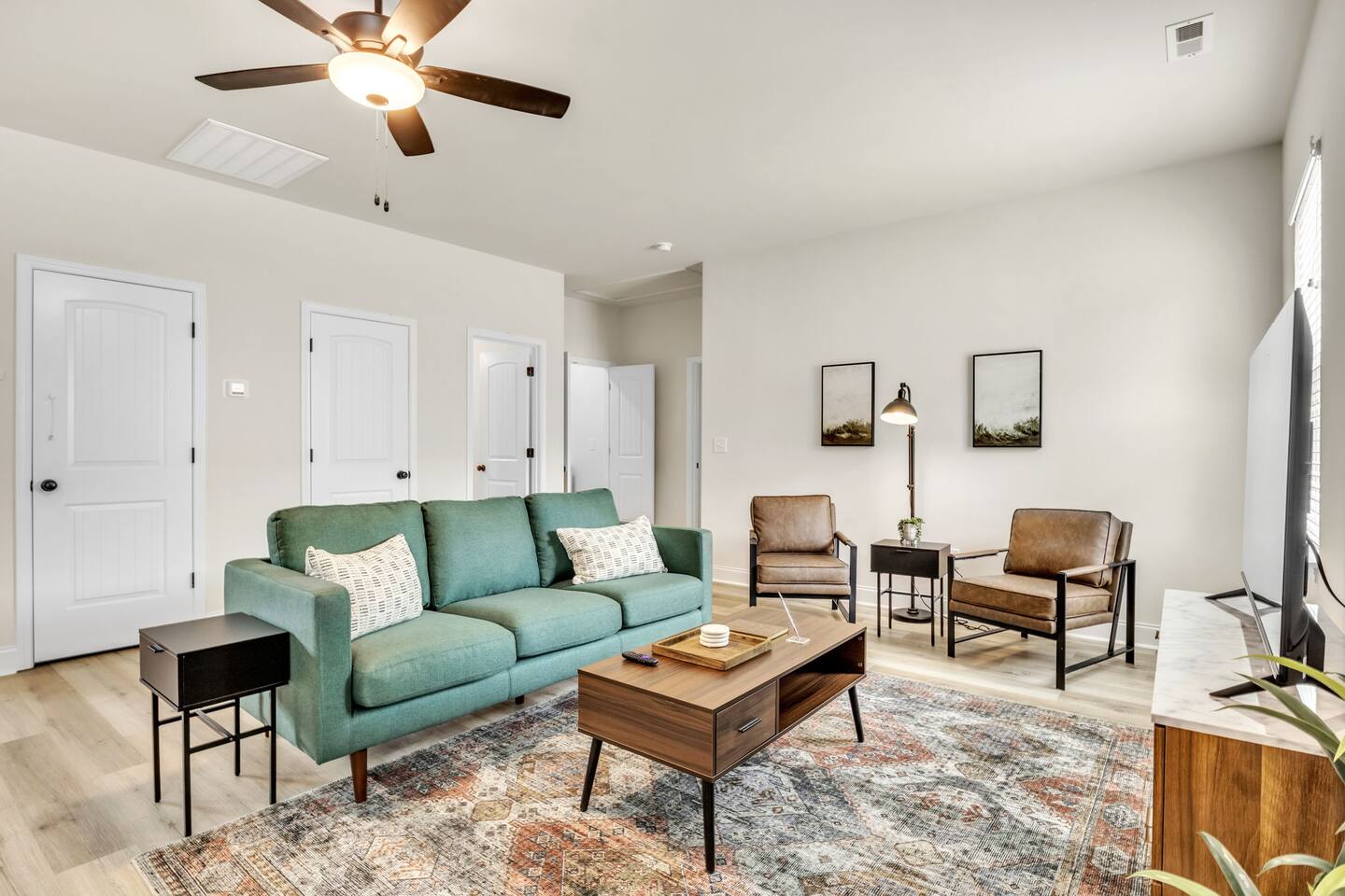 2BR Greer Condo: Pet-Friendly, King Beds, Fire Pit