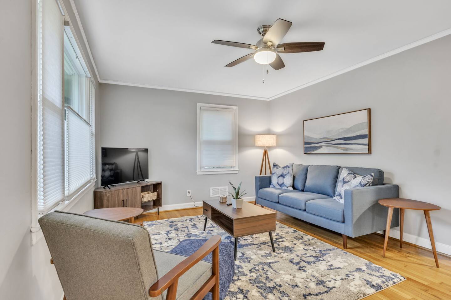 Midtown Cottage~ Monthly Stay 10 Min to Greenville