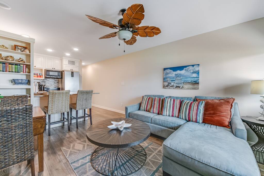 Beach Glass Retreat - Pool! Boardwalk to Beach!