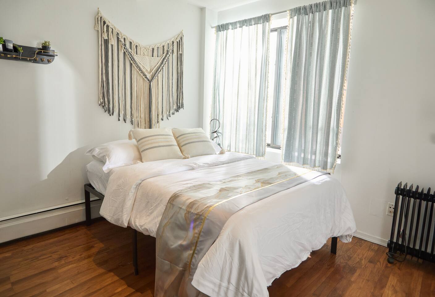 Comfy Room in Hell's Kitchen