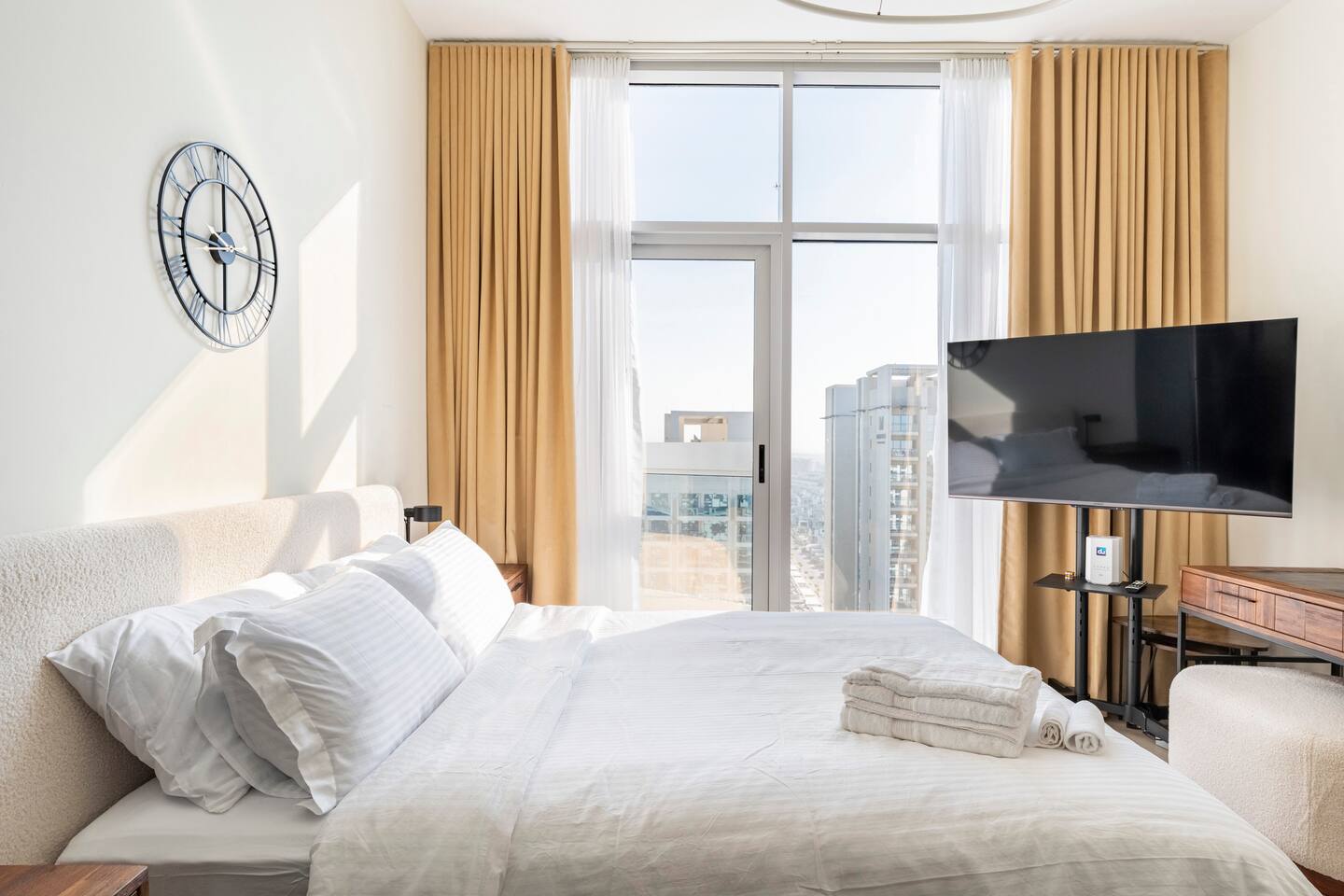 Ashri HH Boho Rustic Home Near Metro, Azizi Star