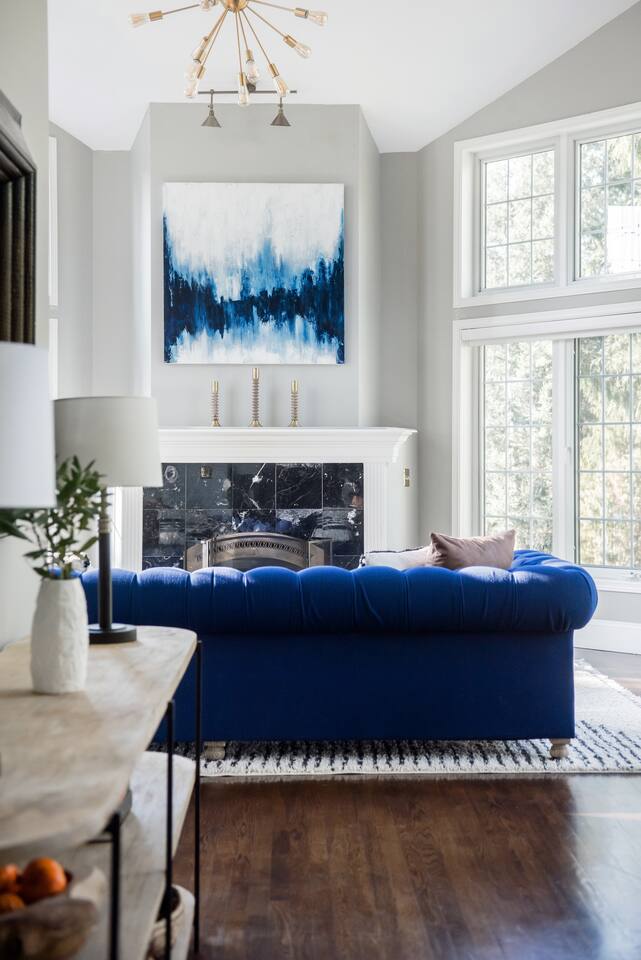 Resplendent Lakeside Community Home by Microsoft