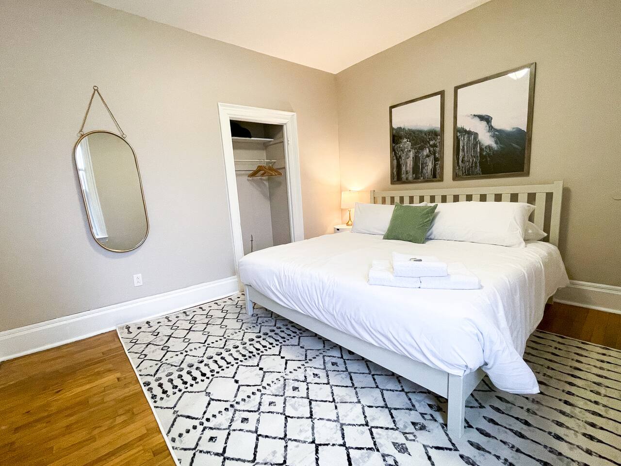 Lovely 1 Bedroom Downtown Apartment