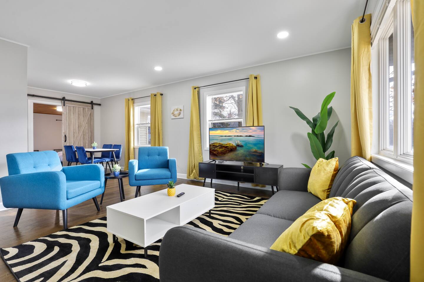 Horizon - 4 BRs, 2 BA Game Room & Gym