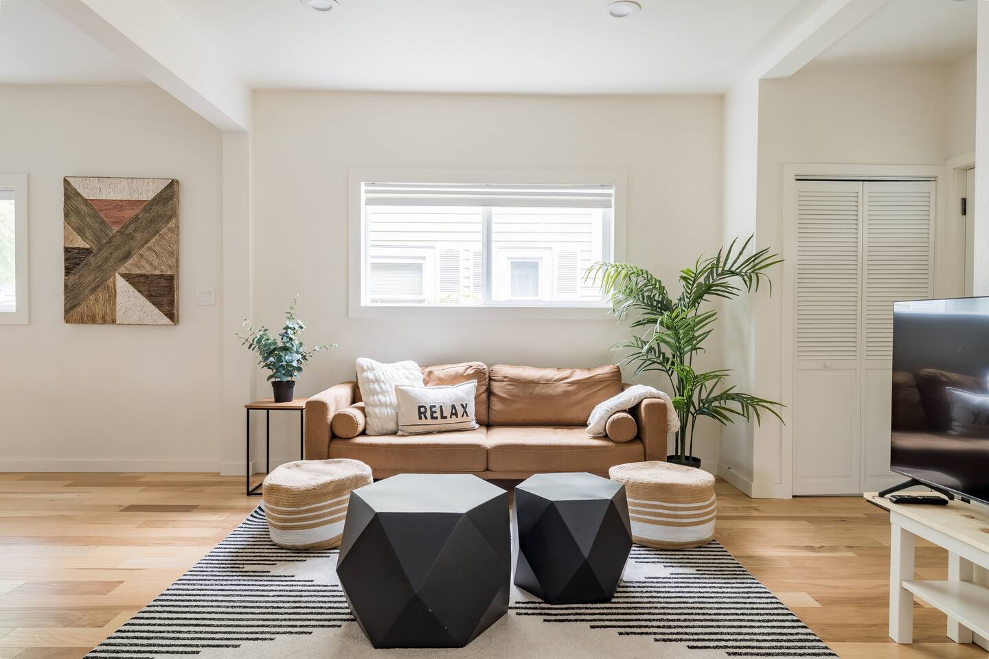 Spacious Seattle Stay | 5BR Home w/ Outdoor Space