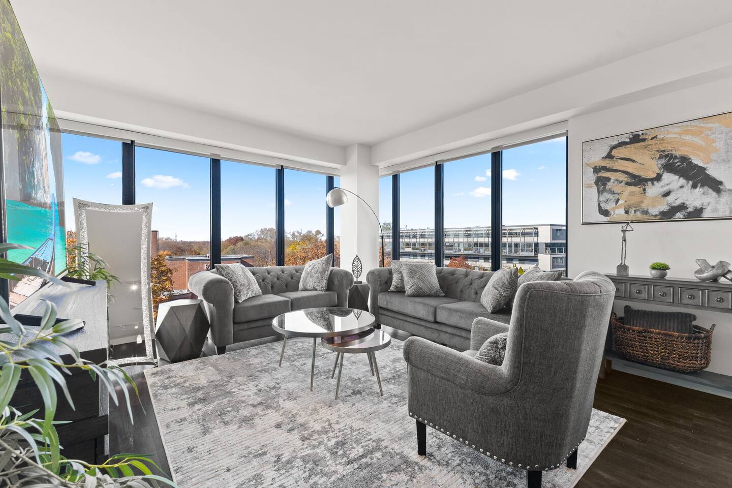 "Faith of Evanston" 2 Bdr/2bath