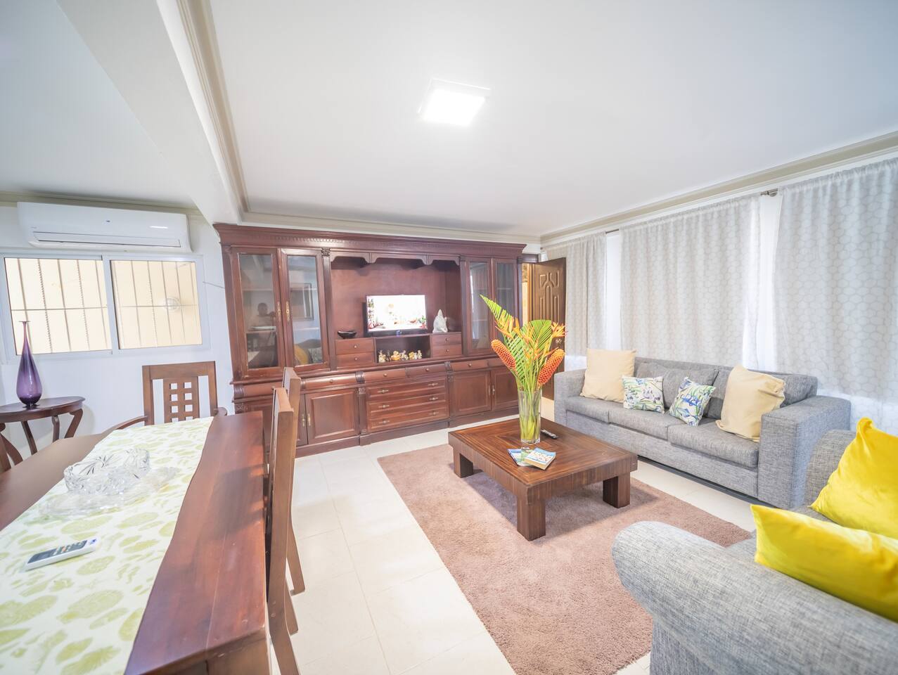 Spacious & Central 1BR Apt  w/Jacuzzi