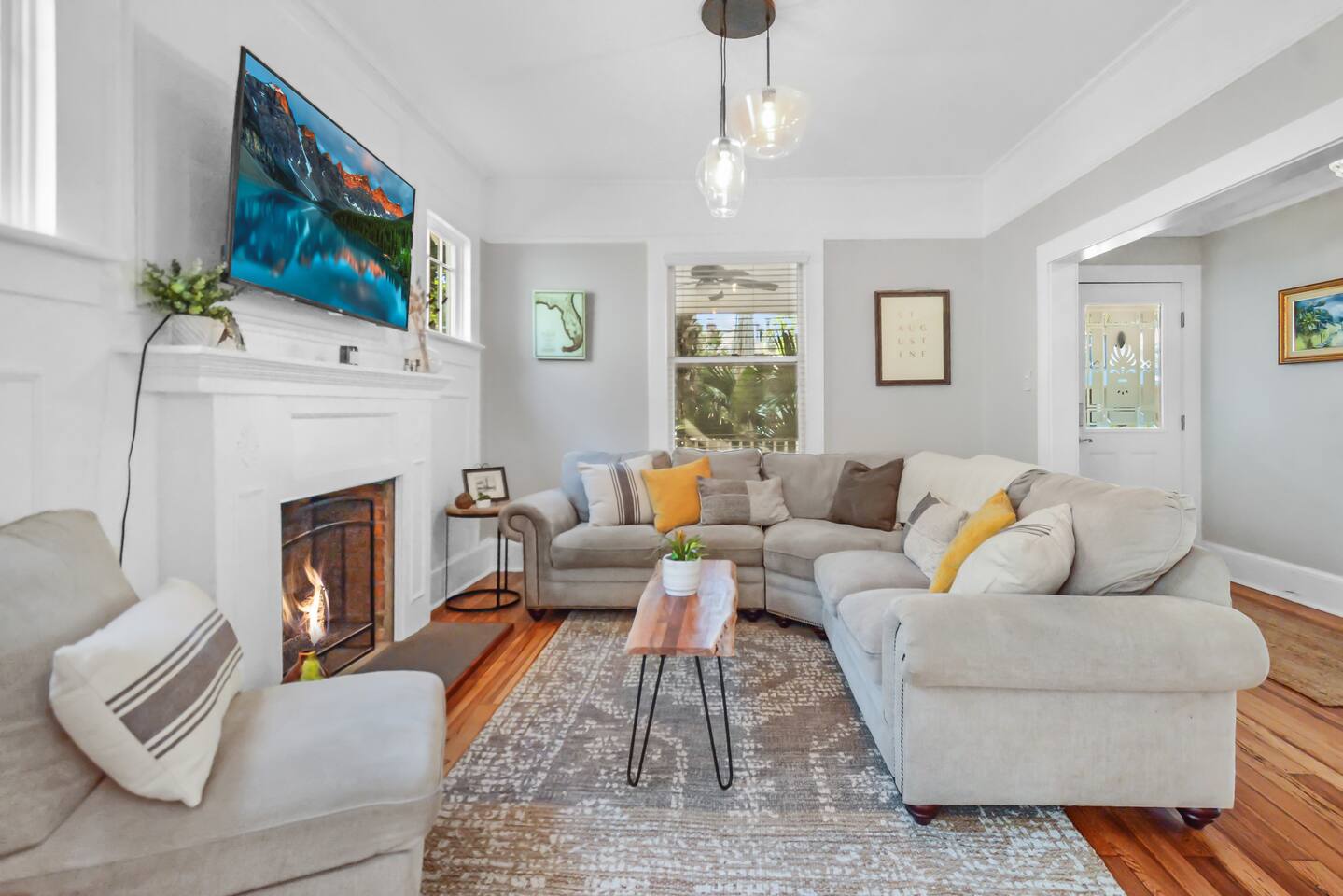 SaraCasa - First Floor House 2Br/1.5Bath - Double Room