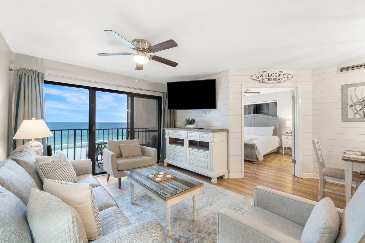 It's Always Sunny @ The Summerhouse