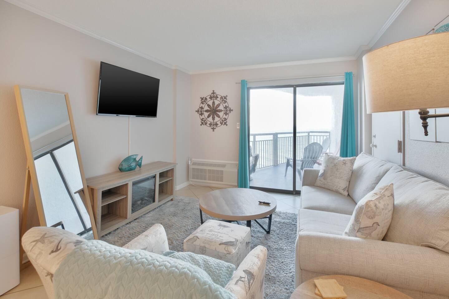Renovated Oceanfront Penthouse View