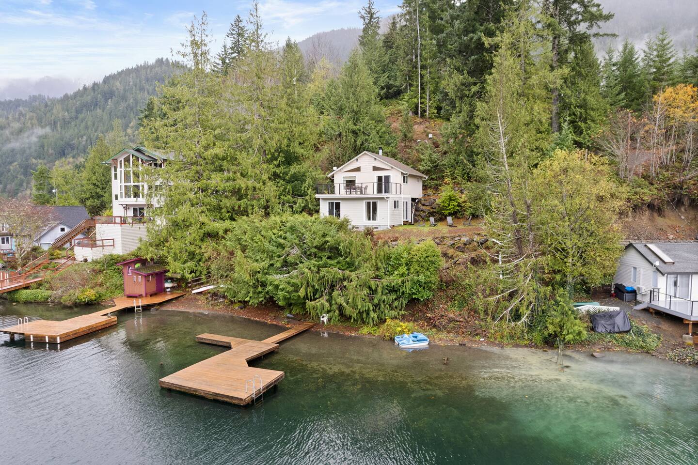 Owl Pine Lake Sutherland Cabin